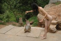 【野外露出 エロ画像】お外で脱ぐのが好きな素人さんってｗｗｗ