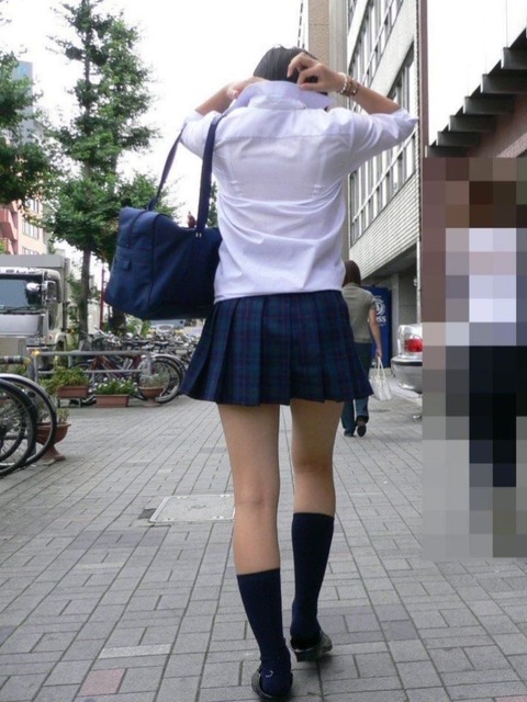 70d027bca290172094d98cc604ff14eb