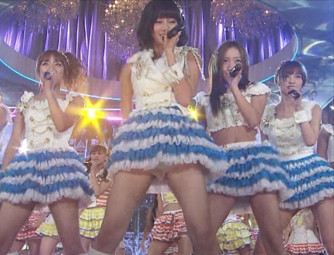 前田敦子パンチラ 