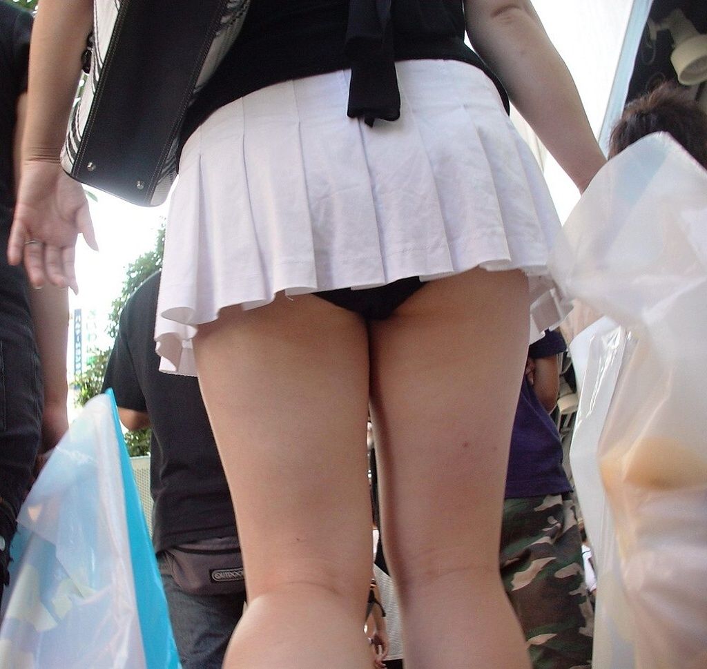 エロ　マイクロミニ　パンチラ 