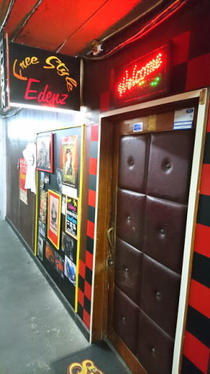 161隣の店-1