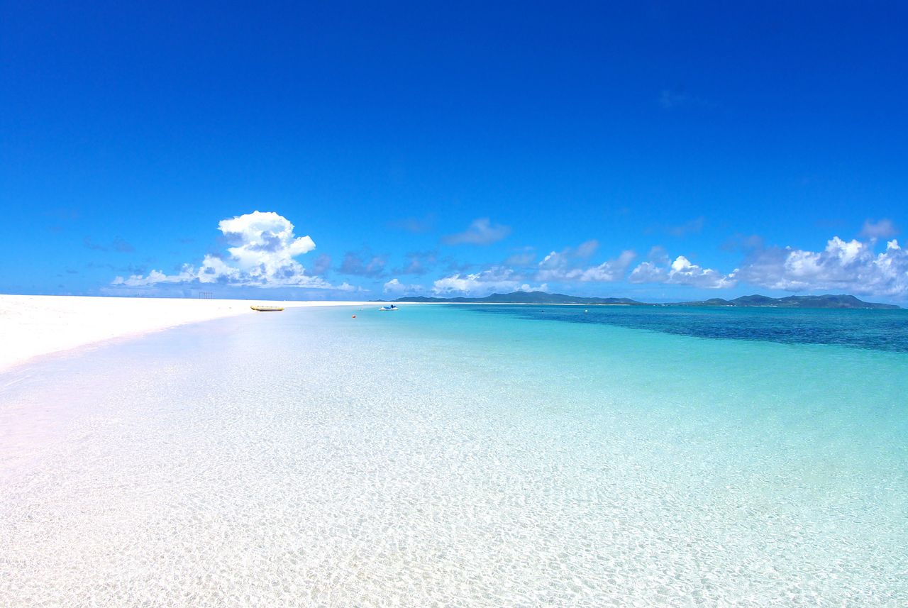 「白い砂の浜」の画像検索結果