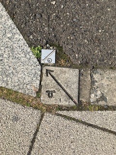 ツーショット神戸市とNTT