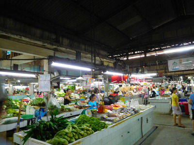 blog-image-Bangkok-market-We-Inn-hotel