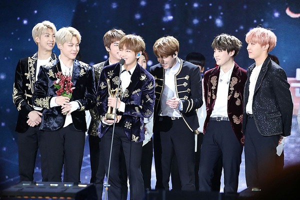1200px-BTS_at_the_31st_Golden_Disk_Awards