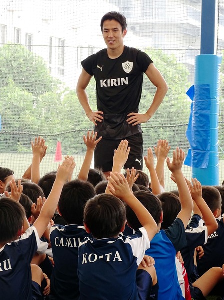 【悲報】長谷部誠さん、子供たちからW杯の戦いを痛烈批判されるwwwwwwwwwwwwww