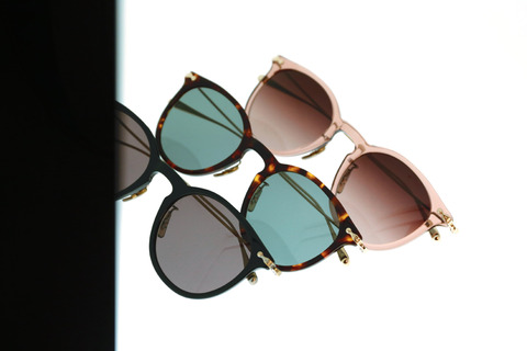 OLIVER PEOPLES(オリバーピープルズ) 人気サングラスが再入荷 ...