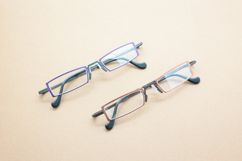 奇跡の再入荷！】 theo (テオ) 廃盤の名作メガネフレーム 