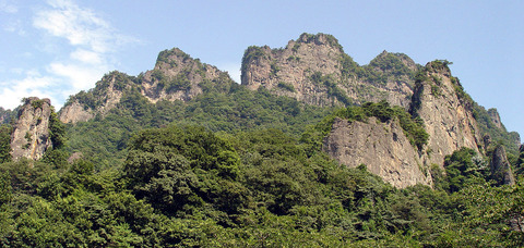 1280px-Mt-myogi-in-summer
