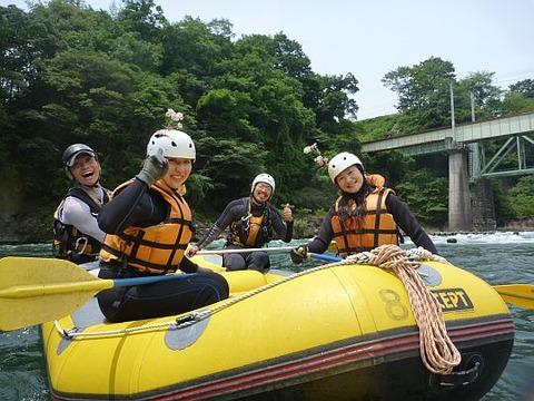 Rafting%2020110612camp