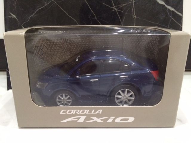 トヨタ カローラ アクシオ プルバックカー : FAIRLADY Z fan