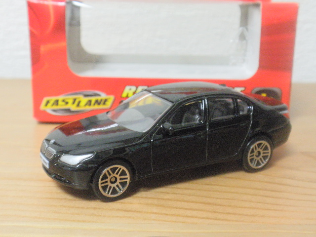 REALTOY BMW 5series : FAIRLADY Z fan