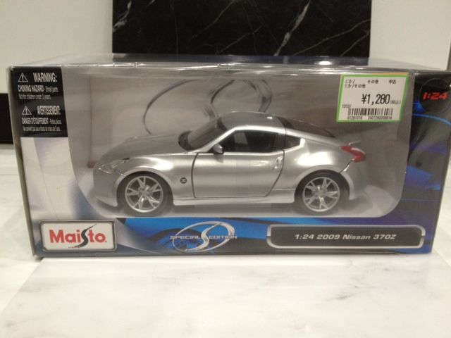 Maisto 1:24 ダイキャストモデル シルバー 今度はシルバー～Maisto 1/24 Nissan 370Z : FAIRLADY Z fan