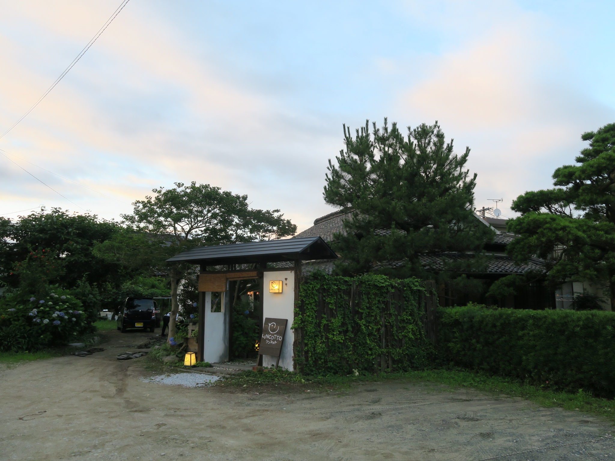 99f9b062s.jpg 「リンコット」（佐賀県・鳥栖／古民家カフェ） フォーリンデブはっしー