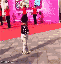 Chinese-toddler-upstages-dancers