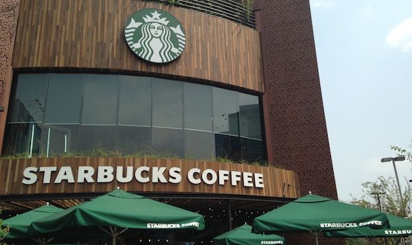 starbucks-vietnam1