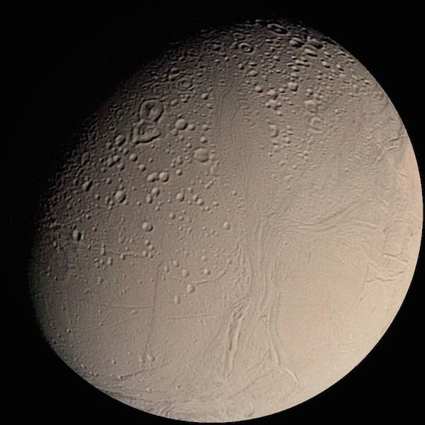 640px-Enceladus_from_Voyager