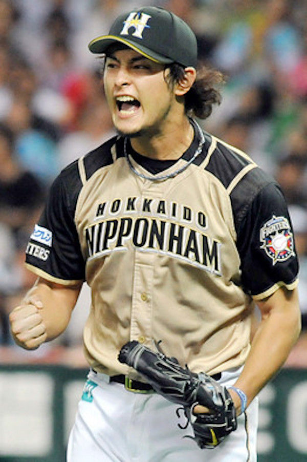 yu_darvish_DV_20111216003730