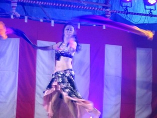 ブログ用 お祭り35 ベリーダンス2