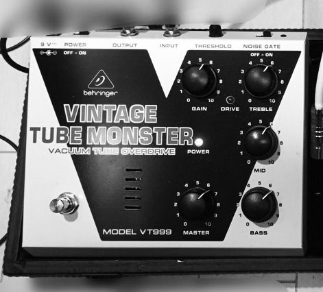 値下げ❗️Behringer VT999 真空管オーバードライブ Behringer VT999 真空管オーバードライブ 値下げ❗️Behringer