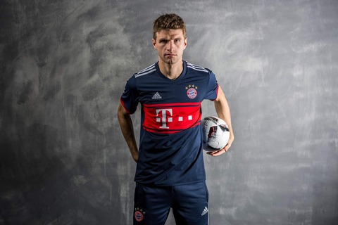 bayern-munich-17-18-away-kit-13