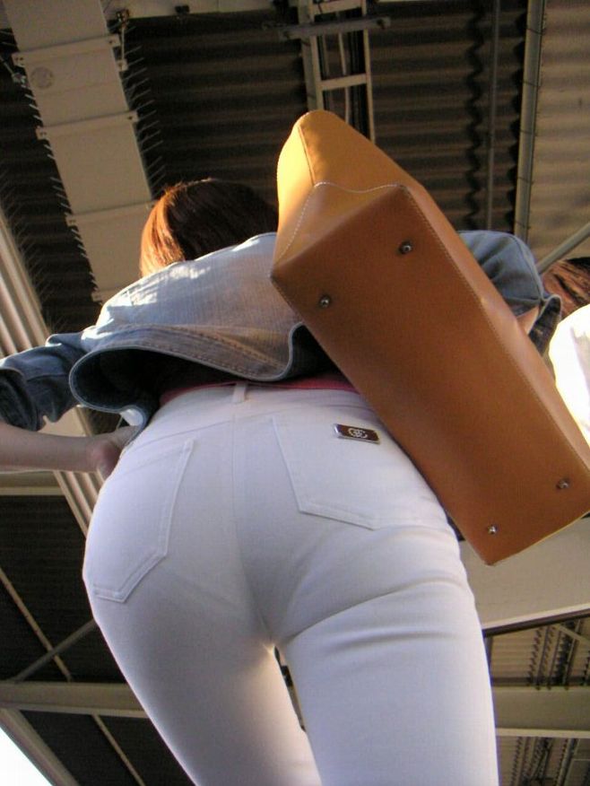変態美巨乳人妻とハメ撮りでエロ顔晒す！勝手にチンポをフェラするＭ女がドスケベすぎる！