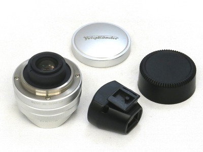 voigtlander_super_wide-heliar_15mm_b