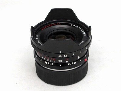 voigtlander_super_wide-heliar_15mm_vm_a