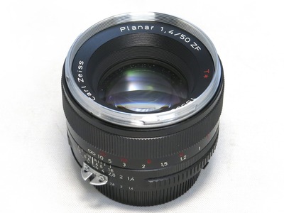 carl_zeiss_planar_50mm_zf_b