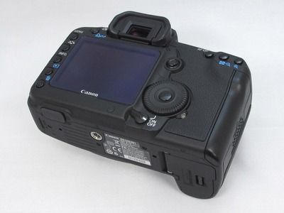 Canon_EOS-5D_Mark¶_b