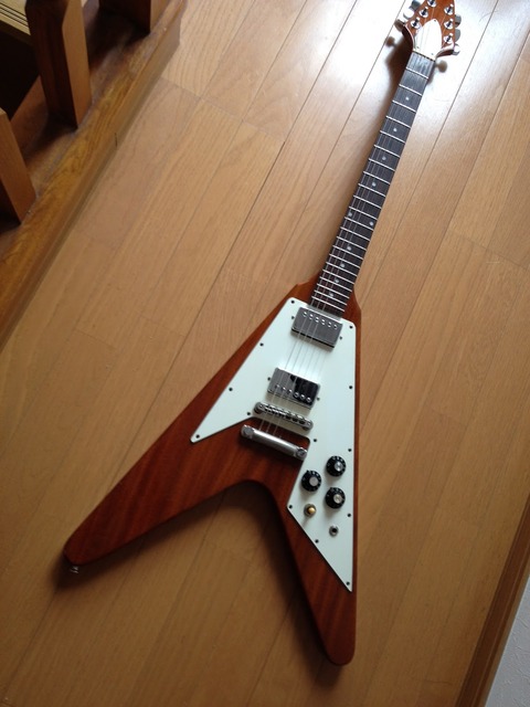 The best Japanese Lawsuit Flying V 1980 Burny RFV-75 - YouTube