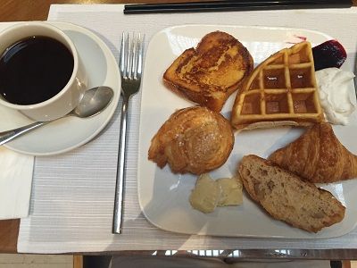 3日目朝食ワッフル