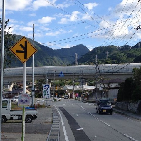 山梨笛吹市御坂町夏観光スポット桃狩り一番人気食べ放題時間制限なし