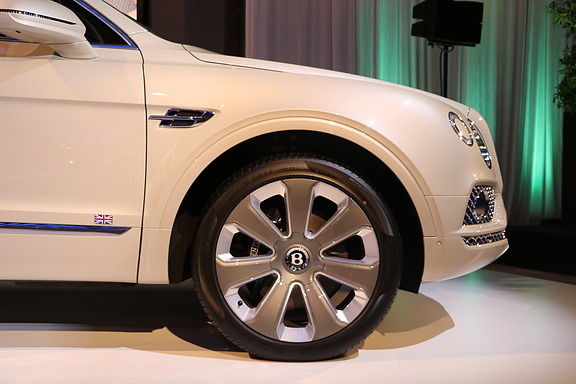 ãã³ãã€ã¬ A Limited Edition by Mulliner Exclusively for Japan