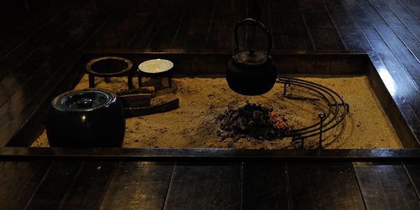 夏炉冬扇、今では見るだけで暑苦しい画像であります A^^);