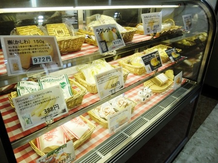 いろんなチーズが並んでます♪
