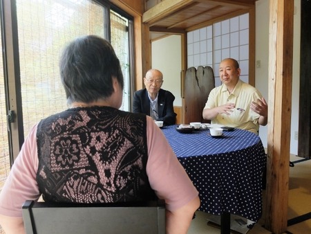 子孫の方からお話を伺います。