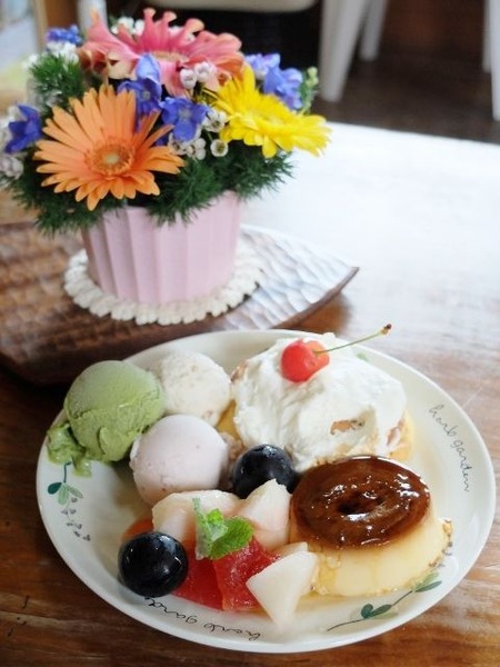 明日・明後日はみるく畑くりやまの幸せパフェの日♪