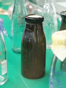 戦時中の牛乳ビン