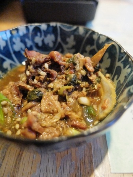 お通しは牡蠣の佃煮