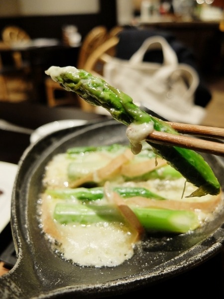 アスパララクレット陶板焼き