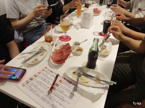 ソーセージ食べ放題