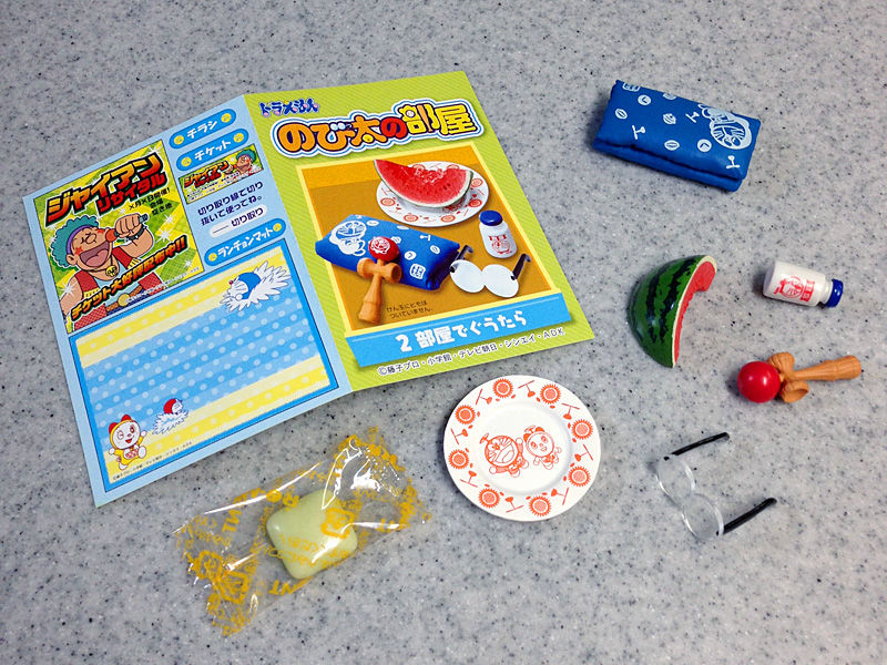 のび太の部屋を再現するアイテム集合！新食玩「ドラえもん