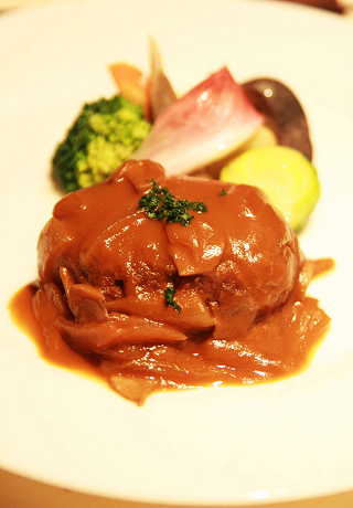 メインディッシュ_セイタンと豆腐のハンバーグ
