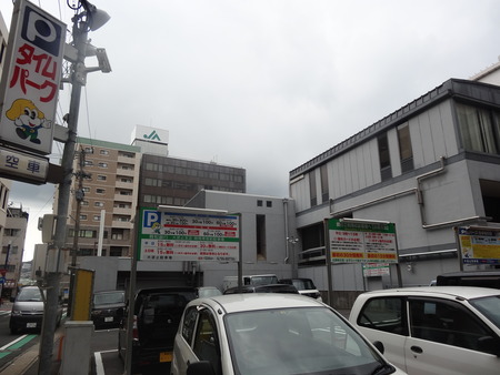 21−親和銀行裏駐車場DSC09916