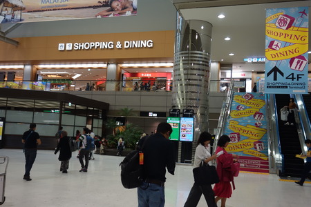 19-成田空港4階DSC03787