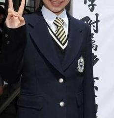 村上佳菜子のネクタイ 中京大附属高校