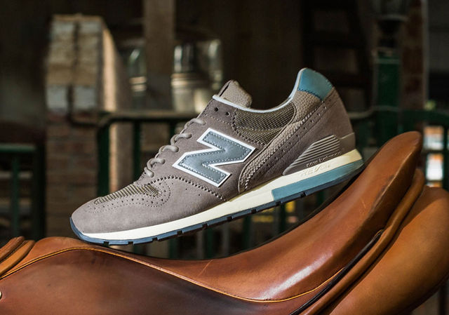 invincible-new-balance-996-7