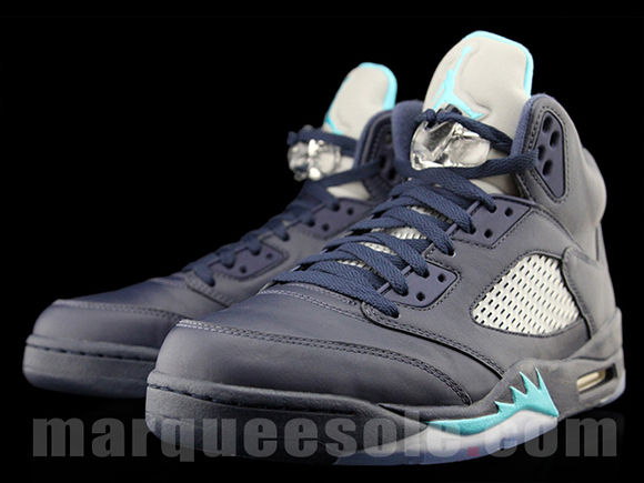 air-jordan-5-midnight-navy-hornets-2