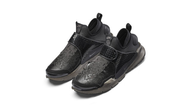 The_NikeLab_x_Stone_Island_Sock_Dart_Mid_2_hd_1600